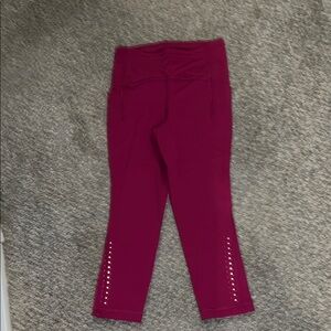 Lululemon swiftly crop leggings. 4
